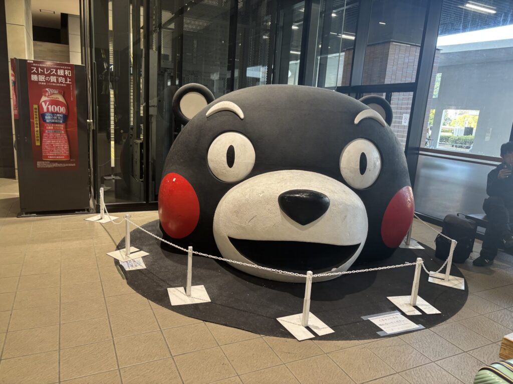 くまモンの顔オブジェ写真